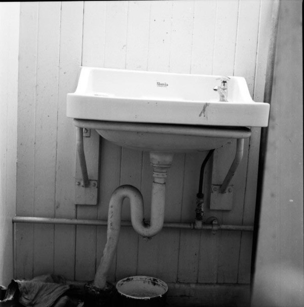 M 1971 00 00 lomholt the trans quiet dressingroom 034