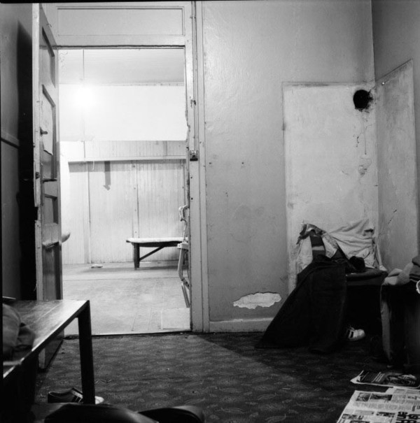 M 1971 00 00 lomholt the trans quiet dressingroom 038